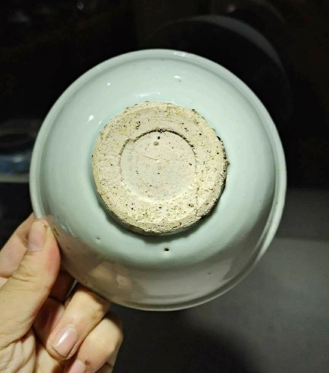 古玩陶瓷青花玉璧底花卉紋深腹碟真品鑒賞圖