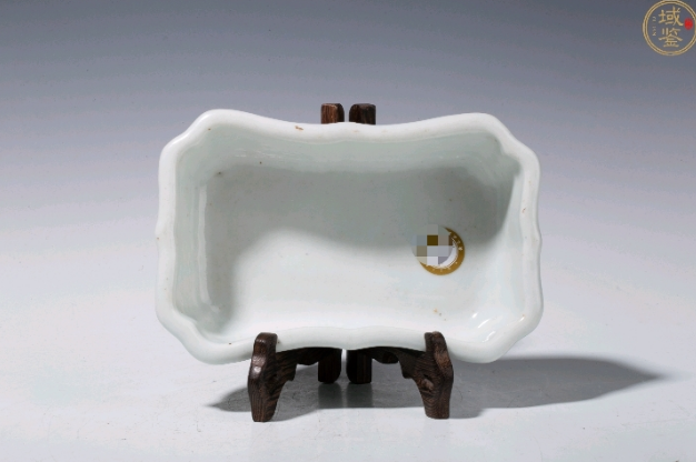 古玩陶瓷民國·淺絳彩山水紋水仙盆真品鑒賞圖