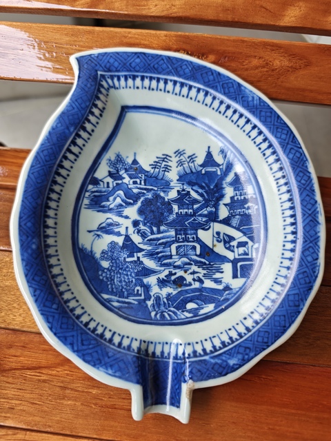 古玩陶瓷清中期青花山水樓閣葉型洗真品鑒賞圖