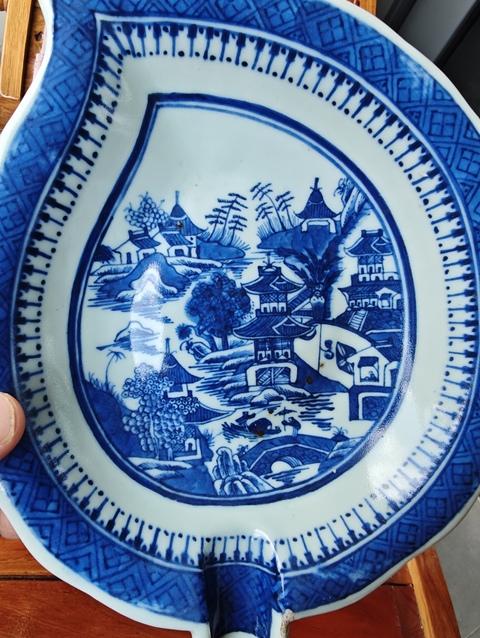 古玩陶瓷清中期青花山水樓閣葉型洗真品鑒賞圖