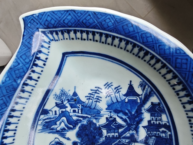 古玩陶瓷清中期青花山水樓閣葉型洗真品鑒賞圖