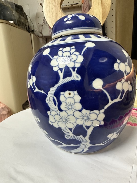 古玩陶瓷青花冰梅紋蓋罐真品鑒賞圖