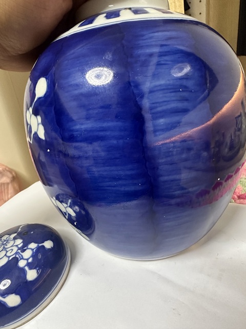 古玩陶瓷青花冰梅紋蓋罐真品鑒賞圖