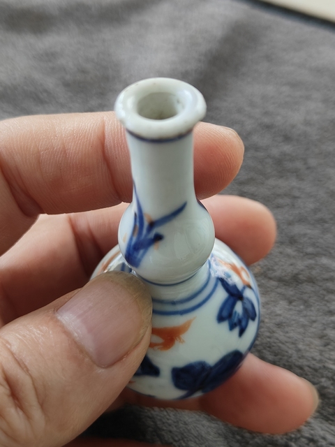 古玩陶瓷青花礬紅彩花卉紋葫蘆瓶真品鑒賞圖