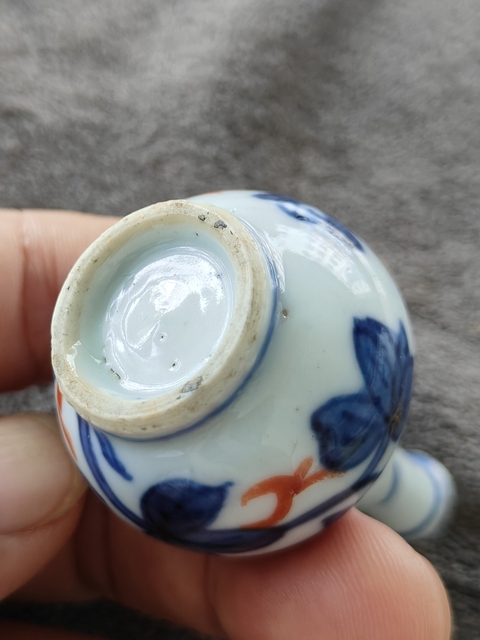 古玩陶瓷青花礬紅彩花卉紋葫蘆瓶真品鑒賞圖