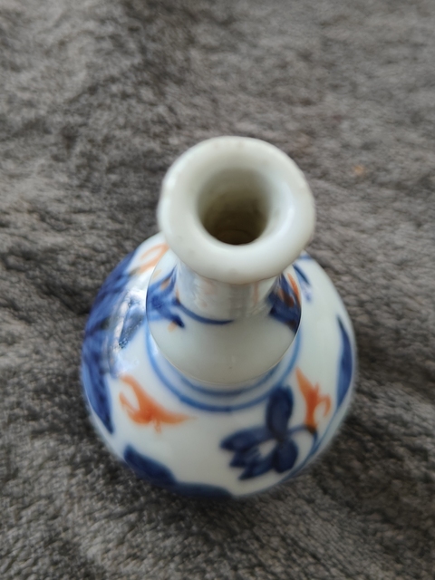 古玩陶瓷青花礬紅彩花卉紋葫蘆瓶真品鑒賞圖