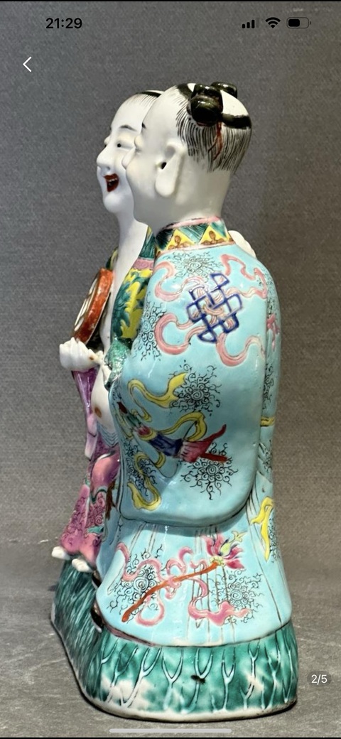 古玩陶瓷粉彩童子塑像真品鑒賞圖