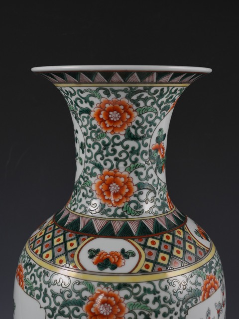 古玩陶瓷清·五彩花鳥紋觀音瓶真品鑒賞圖