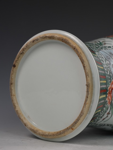 古玩陶瓷清·五彩花鳥紋觀音瓶真品鑒賞圖