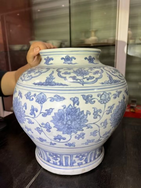 古玩陶瓷青花纏枝花卉紋罐，注意品相真品鑒賞圖
