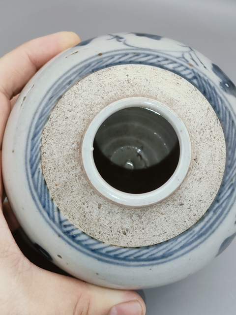 古玩陶瓷清乾隆，山水人物青花罐拍賣，當前價格960元