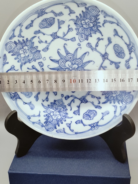 古玩陶瓷嘉慶青花盤真品鑒賞圖