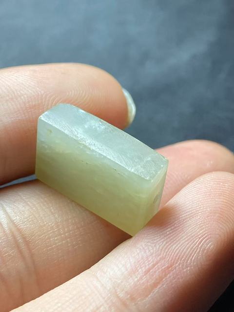 古玩玉器清代和田玉雕“素紋帽正”拍賣,當前價格600元