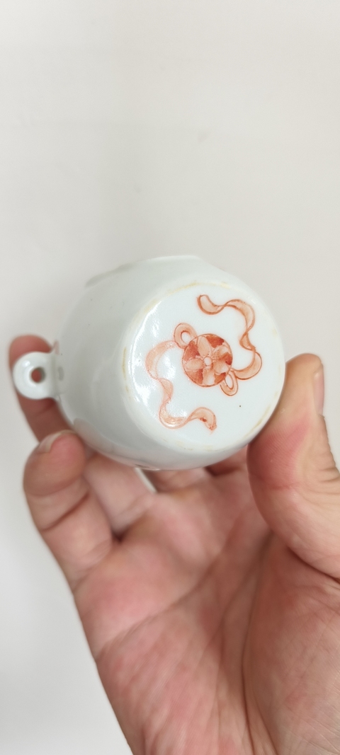 古玩陶瓷獅紋礬紅鳥食罐真品鑒賞圖