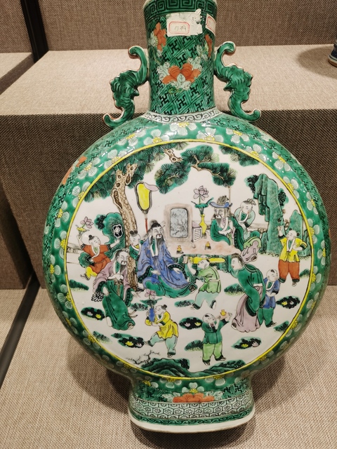 古玩陶瓷五彩人物故事抱月瓶真品鑒賞圖