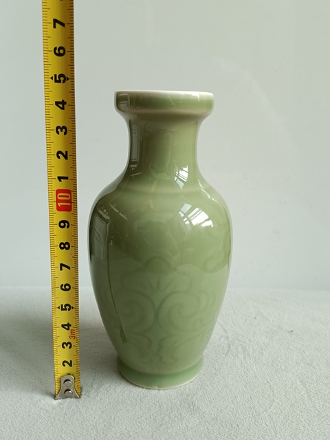 古玩陶瓷豆青釉瓶真品鑒賞圖