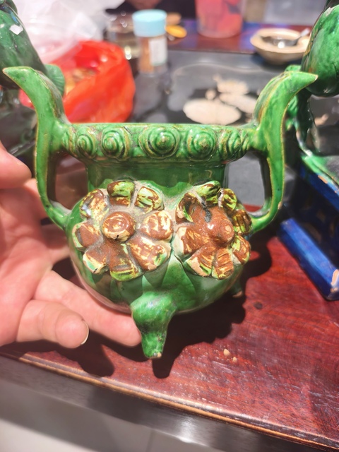 古玩陶瓷素三彩雙獅香爐真品鑒賞圖