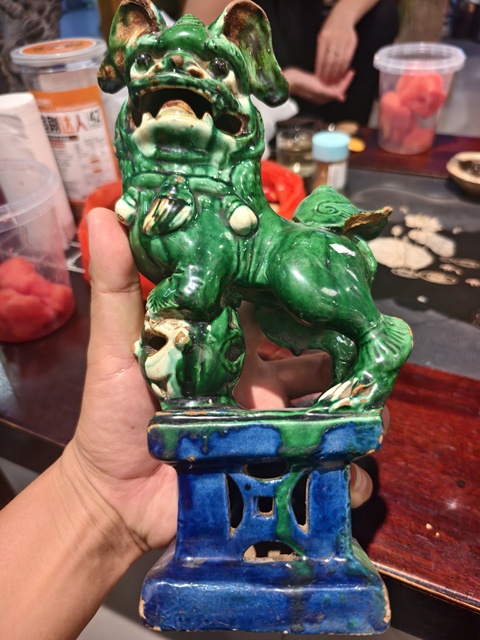 古玩陶瓷素三彩雙獅香爐真品鑒賞圖