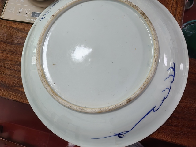 古玩陶瓷青花牡丹花紋盤(pán)真品鑒賞圖