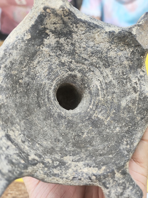 古玩陶瓷東漢陶香薰真品鑒賞圖