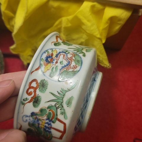 古玩陶瓷青花五彩碗真品鑒賞圖
