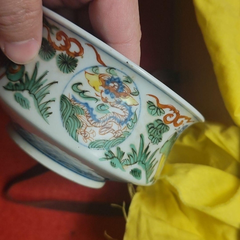 古玩陶瓷青花五彩碗真品鑒賞圖