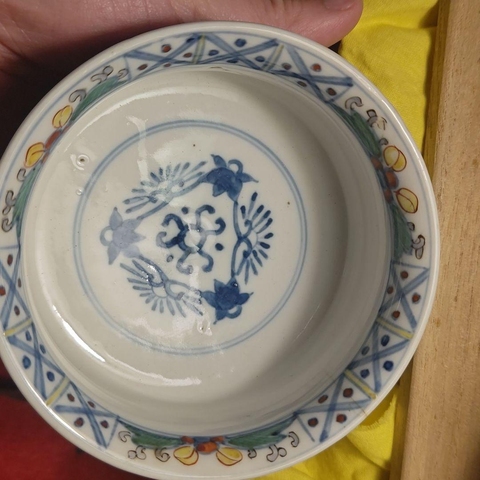 古玩陶瓷青花五彩碗真品鑒賞圖