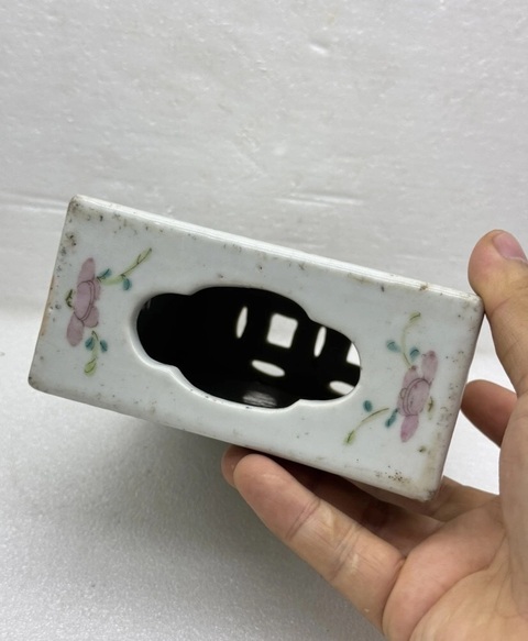 古玩陶瓷仕女紋粉彩書擋真品鑒賞圖