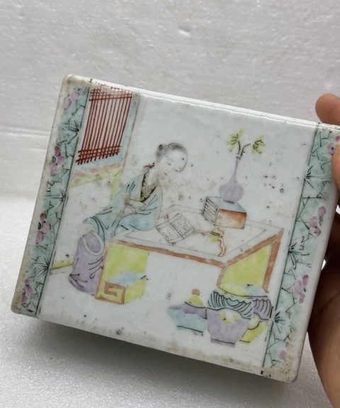 古玩陶瓷仕女紋粉彩書擋真品鑒賞圖