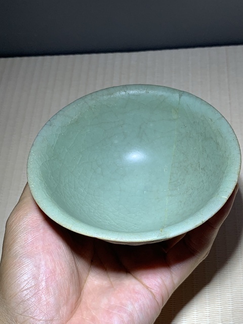 古玩陶瓷龍泉窯蓮瓣碗真品鑒賞圖