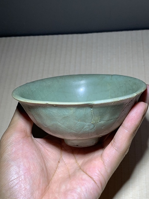 古玩陶瓷龍泉窯蓮瓣碗真品鑒賞圖