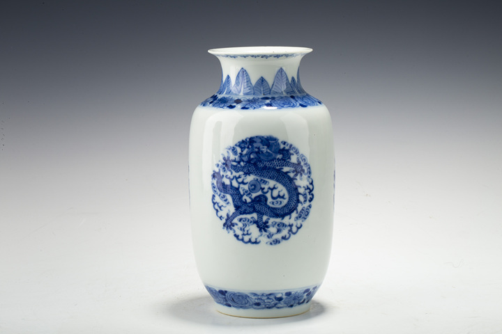 古玩陶瓷民國·青花團(tuán)龍紋燈籠瓶拍賣，當(dāng)前價(jià)格508元