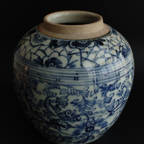 古玩陶瓷花卉紋青花罐拍賣,當(dāng)前價格900元