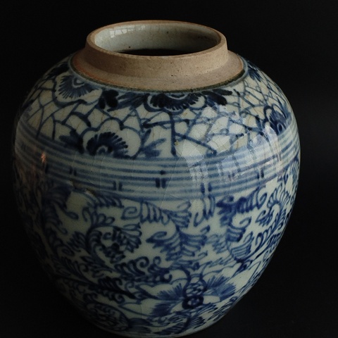 古玩陶瓷花卉紋青花罐拍賣,當(dāng)前價格900元