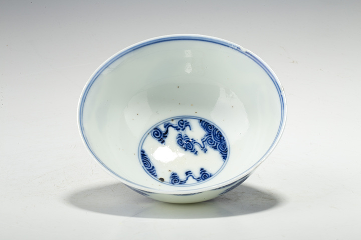 古玩陶瓷清光緒·青花漏彩祥云紋碗
真品鑒賞圖