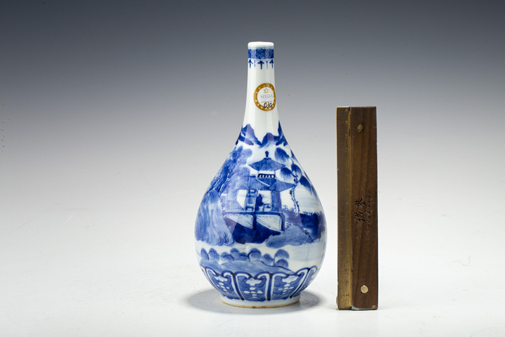 古玩陶瓷清晚·青花通景山水人物紋膽瓶拍賣，當前價格954元