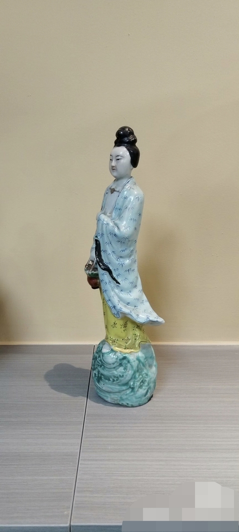 古玩陶瓷粉彩仕女人物造像真品鑒賞圖