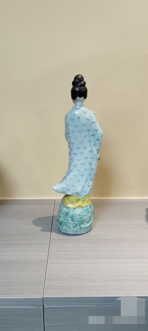 古玩陶瓷粉彩仕女人物造像真品鑒賞圖