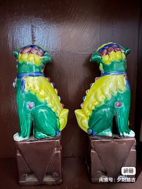 古玩陶瓷素三彩獅子造像真品鑒賞圖
