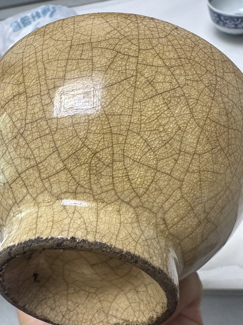 古玩陶瓷漳州窯哥釉茶碗真品鑒賞圖