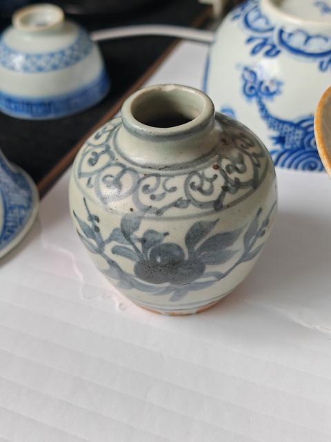 古玩陶瓷青花花卉紋水盂真品鑒賞圖