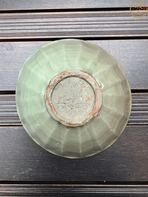 古玩陶瓷宋代·青釉蓮瓣紋碗 真品鑒賞圖