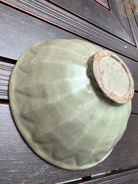 古玩陶瓷宋代·青釉蓮瓣紋碗 真品鑒賞圖