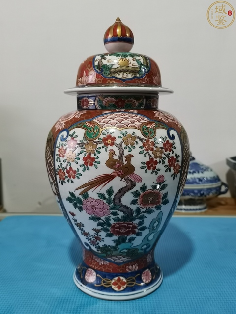 古玩陶瓷約創匯期之后日本粉彩花鳥紋蓋罐真品鑒賞圖