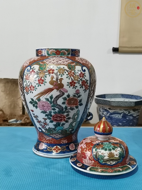 古玩陶瓷約創匯期之后日本粉彩花鳥紋蓋罐真品鑒賞圖