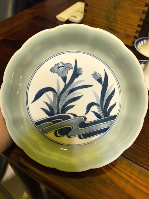 古玩陶瓷豆青青花花卉花口洗（日本瓷）真品鑒賞圖