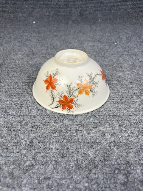 古玩陶瓷粉彩花卉紋碗真品鑒賞圖