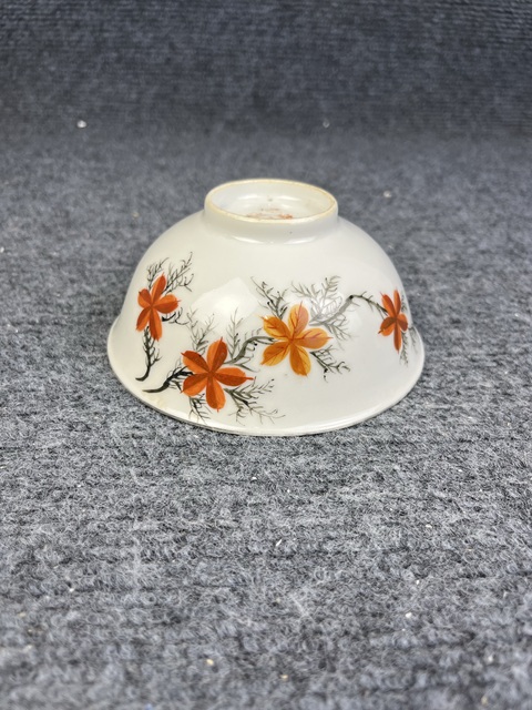 古玩陶瓷粉彩花卉紋碗真品鑒賞圖