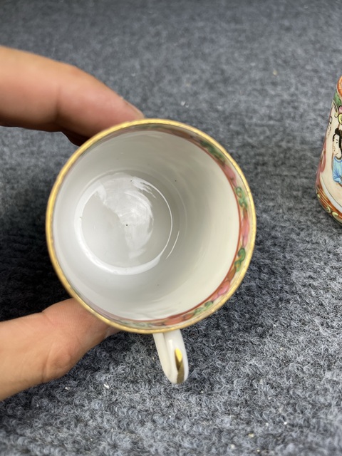 古玩陶瓷廣彩人物花鳥紋把杯真品鑒賞圖
