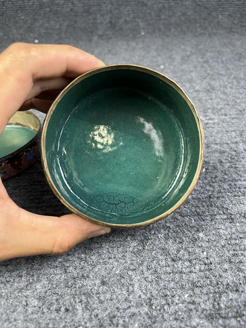 古玩雜項銅胎掐絲琺瑯花卉紋蓋盒真品鑒賞圖